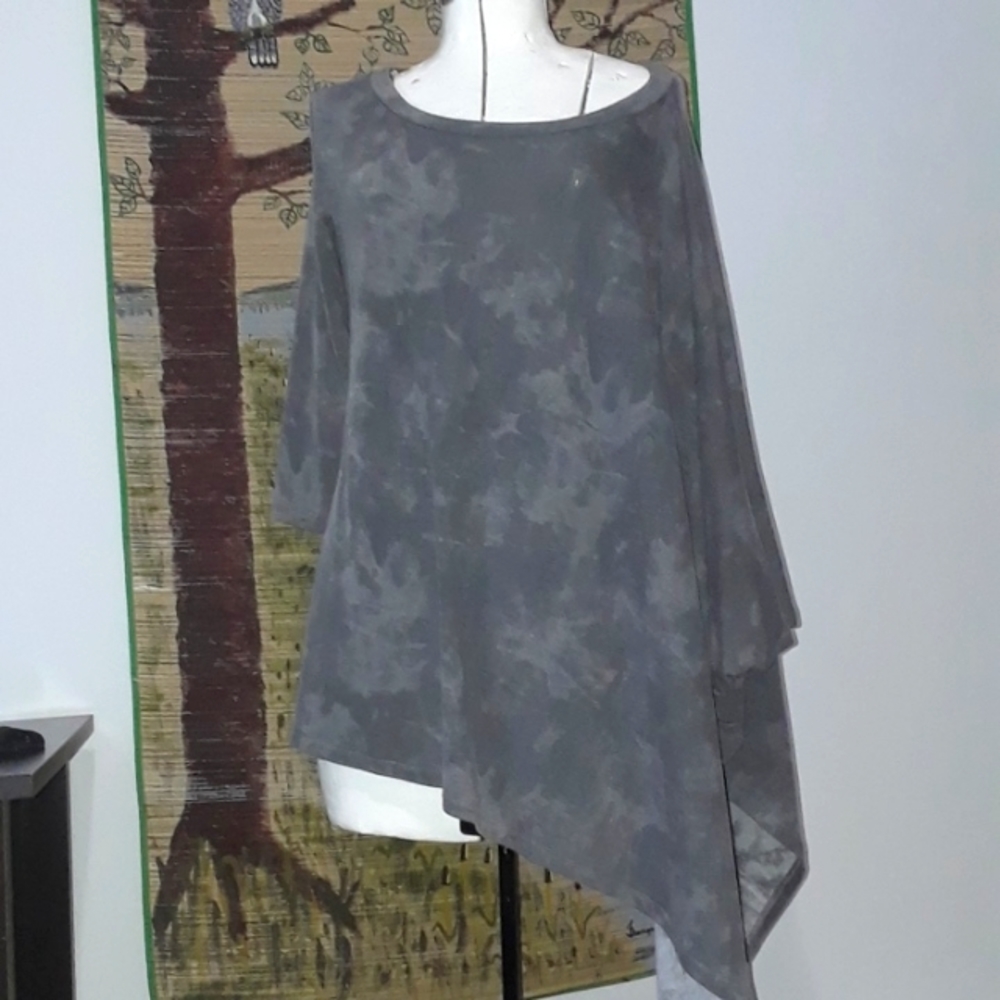 Poncho Uni pour la vie by Luc Fontaine
